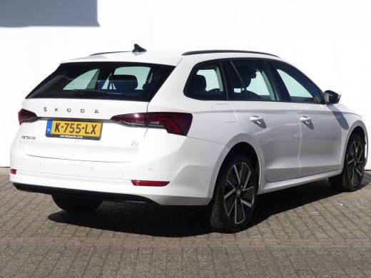 Skoda Octavia Combi 1.4 TSI iV PHEV 204PK Business Edition | NAVI | ELEKTRISCHE ACHTERKLEP | PARKEERSENSOREN | ActivLease financial lease