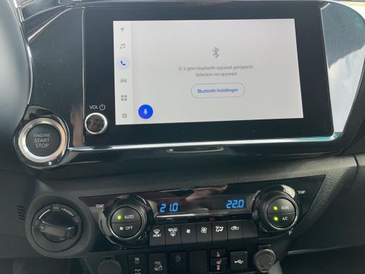 Toyota Hilux 2.4 D-4D Xtra Cab Professional | Trekhaak | Navigatie | Parkeersensoren | Licht metalen velgen | ActivLease financial lease