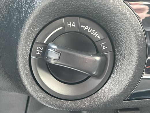 Toyota Hilux 2.4 D-4D Xtra Cab Professional | Trekhaak | Navigatie | Parkeersensoren | Licht metalen velgen | ActivLease financial lease