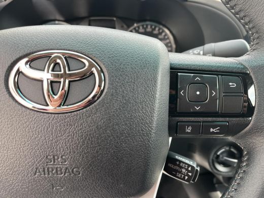 Toyota Hilux 2.4 D-4D Xtra Cab Professional | Trekhaak | Navigatie | Parkeersensoren | Licht metalen velgen | ActivLease financial lease