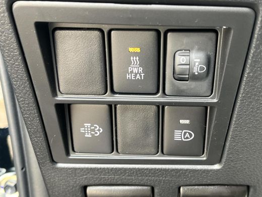 Toyota Hilux 2.4 D-4D Xtra Cab Professional | Trekhaak | Navigatie | Parkeersensoren | Licht metalen velgen | ActivLease financial lease