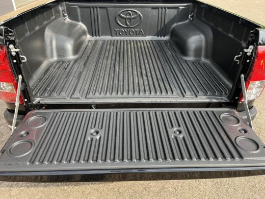 Toyota Hilux 2.4 D-4D Xtra Cab Professional | Trekhaak | Navigatie | Parkeersensoren | Licht metalen velgen | ActivLease financial lease