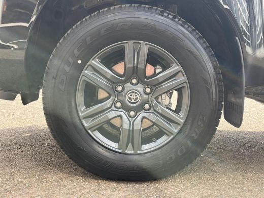 Toyota Hilux 2.4 D-4D Xtra Cab Professional | Trekhaak | Navigatie | Parkeersensoren | Licht metalen velgen | ActivLease financial lease