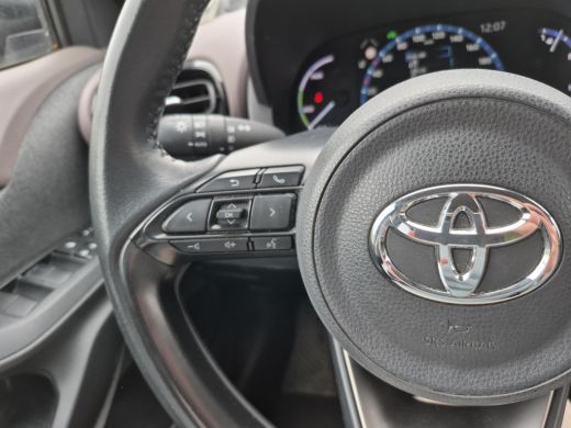 Toyota Yaris Cross 1.5 Hybrid Executive | Carplay | Stoelverwarming | Navigatie | Keyless entry ActivLease financial lease