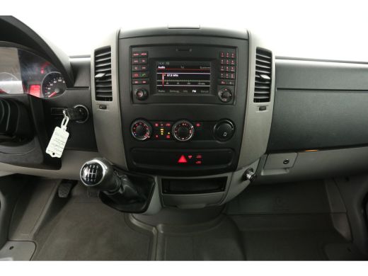 Volkswagen Crafter 28 2.0 TDI L2H2 Airco Cruise 3 Persoons Bluetooth Elektrpakket Schuifdeur ActivLease financial lease