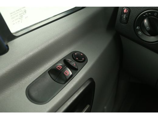 Volkswagen Crafter 28 2.0 TDI L2H2 Airco Cruise 3 Persoons Bluetooth Elektrpakket Schuifdeur ActivLease financial lease