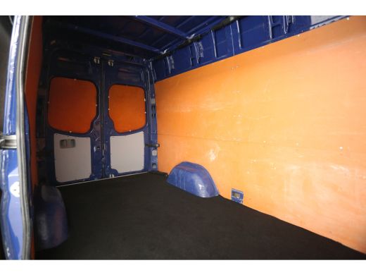 Volkswagen Crafter 28 2.0 TDI L2H2 Airco Cruise 3 Persoons Bluetooth Elektrpakket Schuifdeur ActivLease financial lease