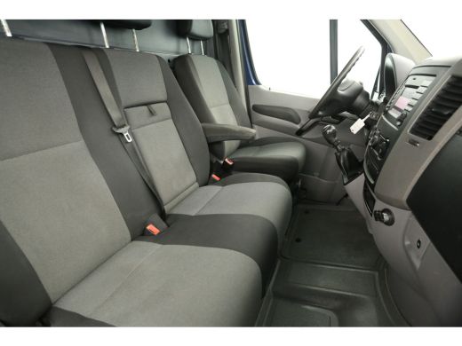 Volkswagen Crafter 28 2.0 TDI L2H2 Airco Cruise 3 Persoons Bluetooth Elektrpakket Schuifdeur ActivLease financial lease