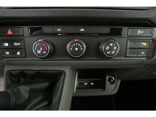 Volkswagen Crafter 35 2.0 TDI L3H3 | BPM VRIJ | 141PK Airco LED Camera Carplay Cruise Navigatie PDC 3 Persoons Elekt... ActivLease financial lease