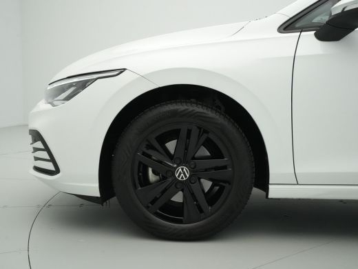 Volkswagen Golf 1.0 TSI 110pk Life Business Navigatie Memory Stoelverwarming Acc 81 ActivLease financial lease