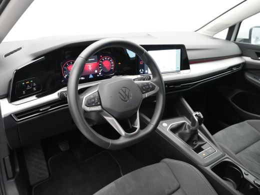 Volkswagen Golf 1.0 TSI 110pk Life Business Navigatie Memory Stoelverwarming Acc 81 ActivLease financial lease