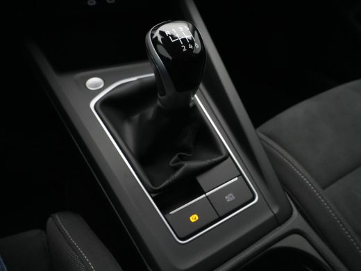 Volkswagen Golf 1.0 TSI 110pk Life Business Navigatie Memory Stoelverwarming Acc 81 ActivLease financial lease