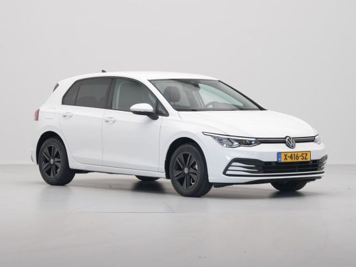 Volkswagen Golf 1.0 TSI 110pk Life Business Navigatie Memory Stoelverwarming Acc 81 ActivLease financial lease