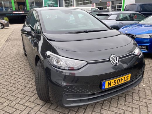 Volkswagen ID.3 PURE 45KWH | NL-AUTO! | 1e EIGENAAR! | STOELVERWARMING | ADAPTIVE CRUISE | LED | PRACHTIGE STAAT! ActivLease financial lease
