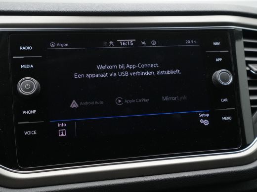 Volkswagen T-Roc 1.0 TSI 110pk Style Navigatie Clima Pdc Acc ActivLease financial lease