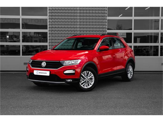 Volkswagen T-Roc 1.5 TSI 150 pk Style | Airco | Navigatie | Sensoren | Adaptieve Cruise | Volkswagen T-Roc 1.5 TSI 150 pk Style | Airco | Navigatie | Sensoren | Adaptieve Cruise |