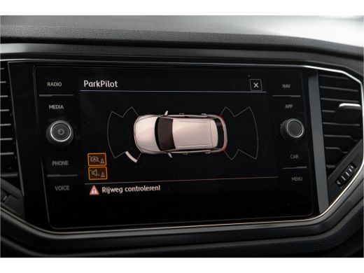 Volkswagen T-Roc 1.5 TSI 150 pk Style | Airco | Navigatie | Sensoren | Adaptieve Cruise | ActivLease financial lease