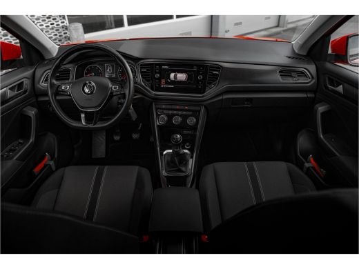 Volkswagen T-Roc 1.5 TSI 150 pk Style | Airco | Navigatie | Sensoren | Adaptieve Cruise | ActivLease financial lease