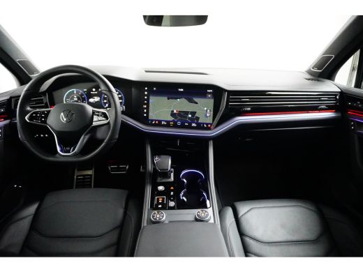 Volkswagen Touareg 3.0 TSi eHybrid 462PK 4MOTION R | LUCHTVERING | TREKHAAK | PANORAMADAK ActivLease financial lease