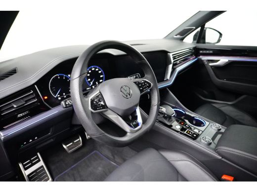 Volkswagen Touareg 3.0 TSi eHybrid 462PK 4MOTION R | LUCHTVERING | TREKHAAK | PANORAMADAK ActivLease financial lease