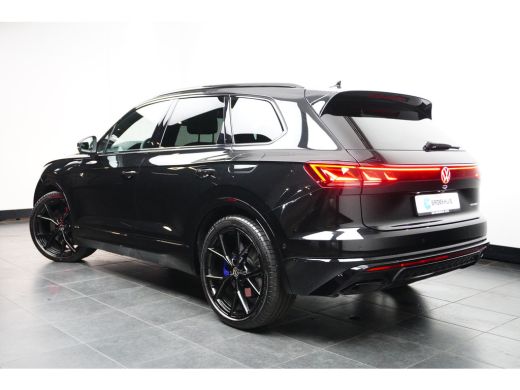 Volkswagen Touareg 3.0 TSi eHybrid 462PK 4MOTION R | LUCHTVERING | TREKHAAK | PANORAMADAK ActivLease financial lease
