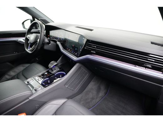 Volkswagen Touareg 3.0 TSi eHybrid 462PK 4MOTION R | LUCHTVERING | TREKHAAK | PANORAMADAK ActivLease financial lease
