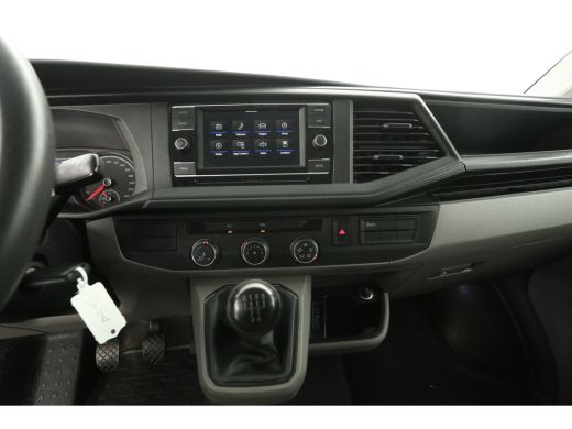 Volkswagen Transporter 2.0 TDI L1H1 140PK Airco Camera Carplay Cruise 2xSchuifdeur 3 Persoons Elektrpakket Achterklep ActivLease financial lease