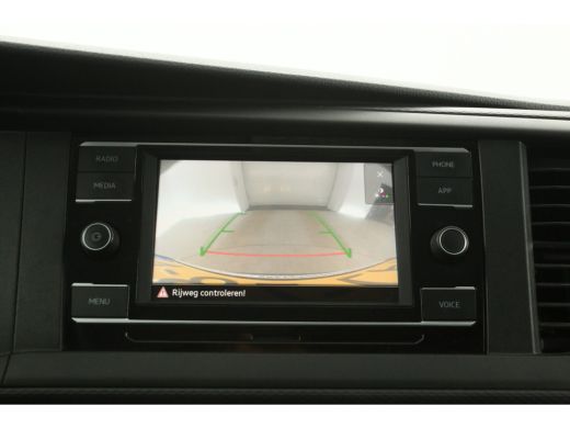 Volkswagen Transporter 2.0 TDI L1H1 140PK Airco Camera Carplay Cruise 2xSchuifdeur 3 Persoons Elektrpakket Achterklep ActivLease financial lease