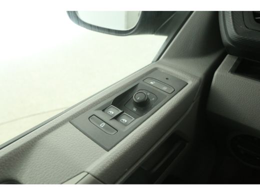 Volkswagen Transporter 2.0 TDI L1H1 150PK DSG Automaat Airco Adaptive-Cruise Carplay PDC 16''LMV Elektrpakket ActivLease financial lease