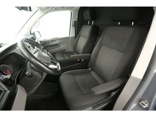 Volkswagen Transporter 2.0 TDI L1H1 150PK DSG Automaat Airco Adaptive-Cruise Carplay PDC 16''LMV Elektrpakket ActivLease financial lease