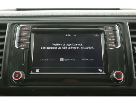 Volkswagen Transporter 2.0 TDI L2H1 150PK DSG Automaat 2xSchuifdeur Airco Cruise Camera Carplay PDC LED Trekhaak Zwaailamp ActivLease financial lease