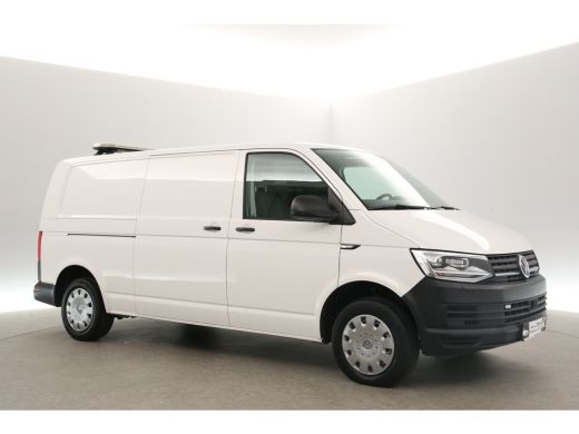 Volkswagen Transporter 2.0 TDI L2H1 150PK DSG Automaat 2xSchuifdeur Airco Cruise Camera Carplay PDC LED Trekhaak Zwaailamp ActivLease financial lease