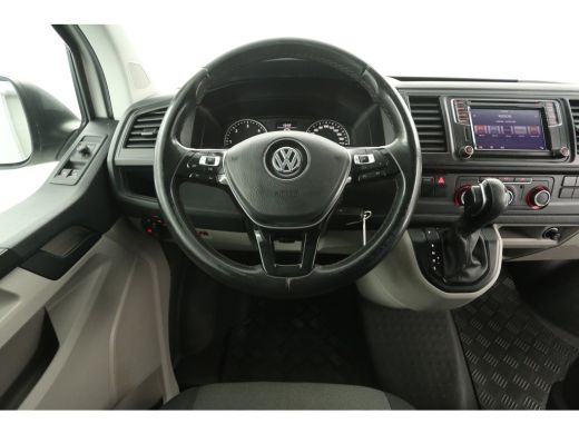 Volkswagen Transporter 2.0 TDI L2H1 150PK DSG Automaat 2xSchuifdeur Airco Cruise Camera Carplay PDC LED Trekhaak Zwaailamp ActivLease financial lease