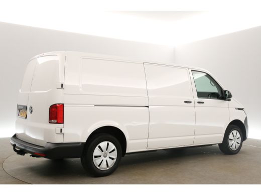 Volkswagen Transporter 2.0 TDI L2H1 Airco Cruise Carplay PDC Navigatie 3 Persoons Elektrpakket Trekhaak ActivLease financial lease