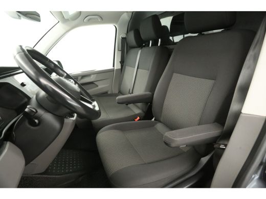 Volkswagen Transporter 2.0 TDI L2H1 DSG Automaat 150PK 2xSchuifdeur Airco Camera Carplay Cruise Trekhaak Navi PDC LED 18... ActivLease financial lease