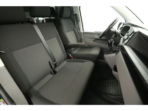 Volkswagen Transporter 2.0 TDI L2H1 DSG Automaat 150PK 2xSchuifdeur Airco Camera Carplay Cruise Trekhaak Navi PDC LED 18... ActivLease financial lease