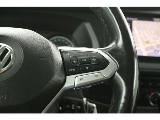 Volkswagen Transporter 2.0 TDI L2H1 DSG Automaat 150PK 2xSchuifdeur Airco Camera Carplay Cruise Trekhaak Navi PDC LED 18... ActivLease financial lease