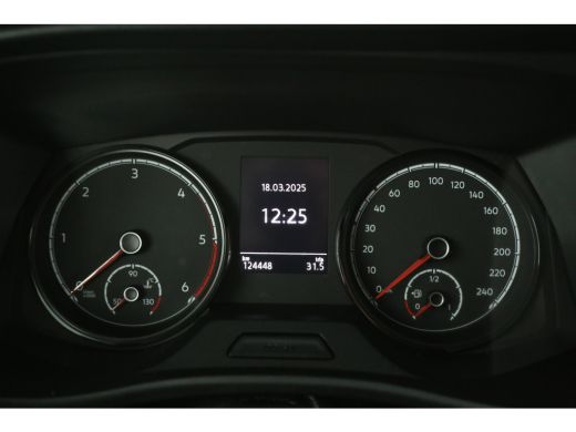 Volkswagen Transporter 2.0 TDI L2H1 DSG Automaat 150PK 2xSchuifdeur Airco Camera Carplay Cruise Trekhaak Navi PDC LED 18... ActivLease financial lease