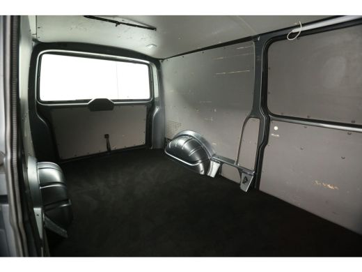 Volkswagen Transporter 2.0 TDI L2H1 DSG Automaat 150PK 2xSchuifdeur Airco Camera Carplay Cruise Trekhaak Navi PDC LED 18... ActivLease financial lease