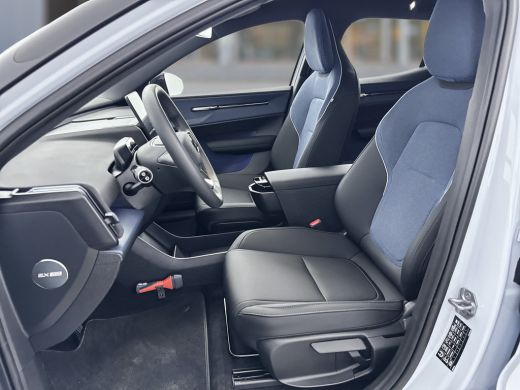 Volvo  EX30 Single Motor Extended Range Plus 69 kWh | Stoel/stuurverwarming | Keyless | Harman Kardon | Elekt... ActivLease financial lease