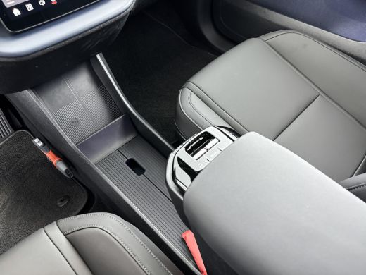 Volvo  EX30 Single Motor Extended Range Plus 69 kWh | Stoel/stuurverwarming | Keyless | Harman Kardon | Elekt... ActivLease financial lease