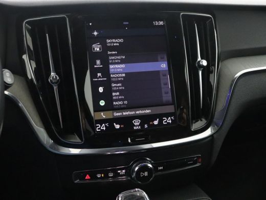 Volvo  V60 T8 Twin Engine AWD Inscription | Gelamineerde zijruiten | Adaptieve cruise control incl. BLIS | S... ActivLease financial lease