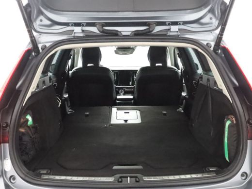 Volvo  V60 T8 Twin Engine AWD Inscription | Gelamineerde zijruiten | Adaptieve cruise control incl. BLIS | S... ActivLease financial lease