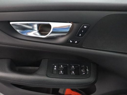 Volvo  V60 T8 Twin Engine AWD Inscription | Gelamineerde zijruiten | Adaptieve cruise control incl. BLIS | S... ActivLease financial lease