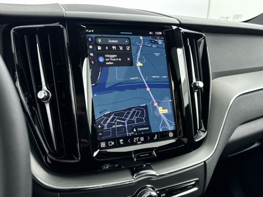 Volvo  XC60 T6 Recharge AWD Plus Dark | Sporstoelen | Trekhaak | 360 Camera | Panoramadak | Elektr. verst. st... ActivLease financial lease
