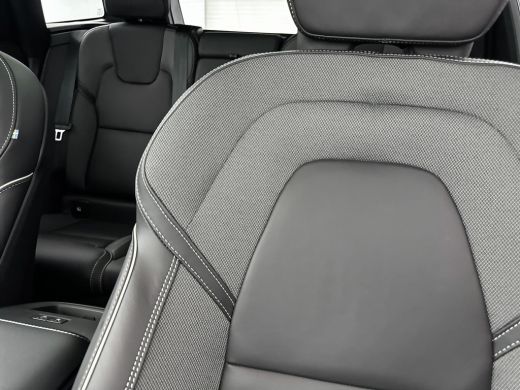 Volvo  XC60 T6 Recharge AWD Plus Dark | Sporstoelen | Trekhaak | 360 Camera | Panoramadak | Elektr. verst. st... ActivLease financial lease