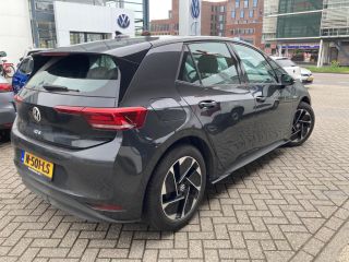 Volkswagen ID.3 PURE 45KWH | NL-AUTO! | 1e EIGENAAR! | STOELVERWARMING | ADAPTIVE CRUISE | LED | PRACHTIGE STAAT!