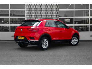 Volkswagen T-Roc 1.5 TSI 150 pk Style | Airco | Navigatie | Sensoren | Adaptieve Cruise |
