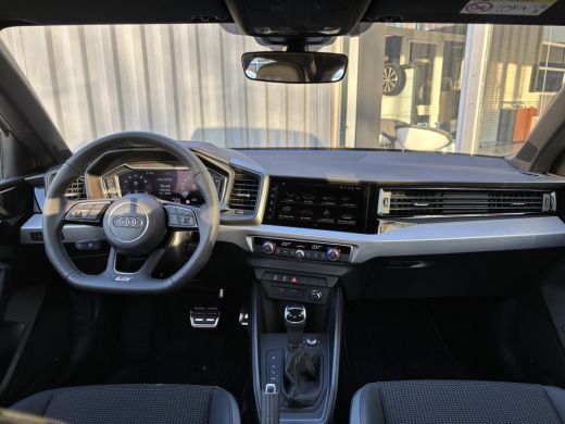 Audi A1 Sportback S Edition 25 TFSI 95 pk S-tronic | Contrastkleur dak | Automatische airco | Afgevlakt s... ActivLease financial lease