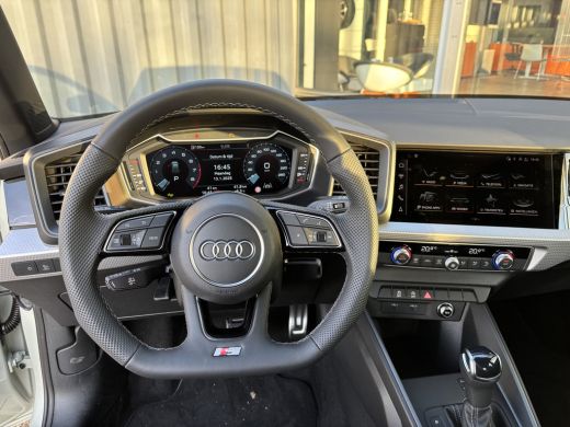 Audi A1 Sportback S Edition 25 TFSI 95 pk S-tronic | Contrastkleur dak | Automatische airco | Afgevlakt s... ActivLease financial lease